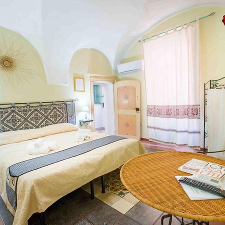 Romeo & Giulietta Rooms Bosa Luaran gambar