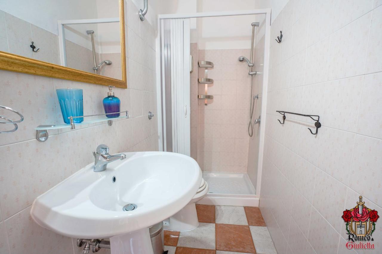 Romeo & Giulietta Rooms Bosa Luaran gambar